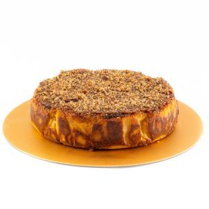 Pastel de elote con cajeta y nuez